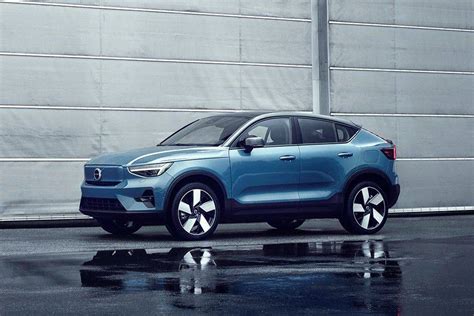 5 Alasan Harga Mobil Volvo Bikin Kamu Mikir Ulang (dan Jatuh Cinta!) 5 Alasan Harga Mobil Volvo Bikin Kamu Mikir Ulang (dan Jatuh Cinta!)