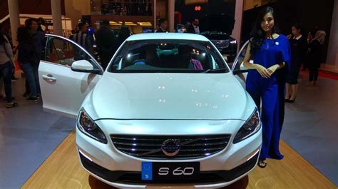 5 Alasan Harga Mobil Volvo Bikin Kamu Mikir Ulang (dan Jatuh Cinta!) 5 Alasan Harga Mobil Volvo Bikin Kamu Mikir Ulang (dan Jatuh Cinta!)