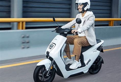 5 Daftar Harga Geger Honda Motor Listrik: Hemat Listrik, Dompet Tetap Aman! 5 Daftar Harga Geger Honda Motor Listrik: Hemat Listrik, Dompet Tetap Aman!