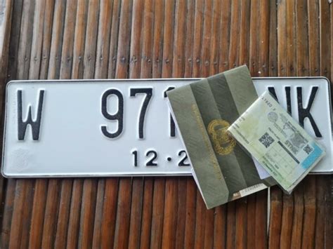 7 Alasan Penting Mengapa Plat Nomor Kendaraan Perlu Diganti Menjadi Putih Sekarang Juga!