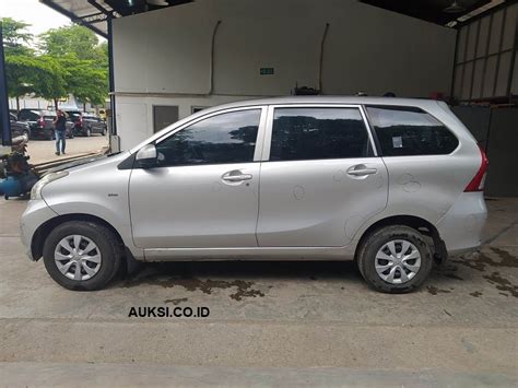 7 Mobil 7 Seater Murah Bekas di Bawah 100 Juta yang Wajib Anda Pertimbangkan! 7 Mobil 7 Seater Murah Bekas di Bawah 100 Juta yang Wajib Anda Pertimbangkan!