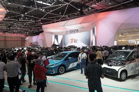 7 Mobil Konsep Paling 'Gila' di Pameran Mobil 2025 yang Bikin Kamu Melongo! 7 Mobil Konsep Paling 'Gila' di Pameran Mobil 2025 yang Bikin Kamu Melongo!